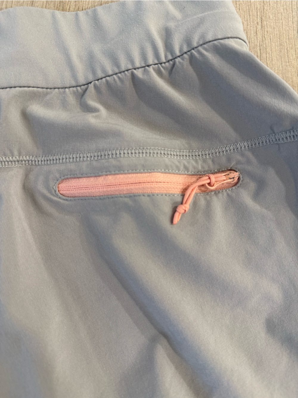 Columbia Gray Pink Athletic Running Shorts Women’s Medium Activewear Pocket M - Picture 4 of 9
